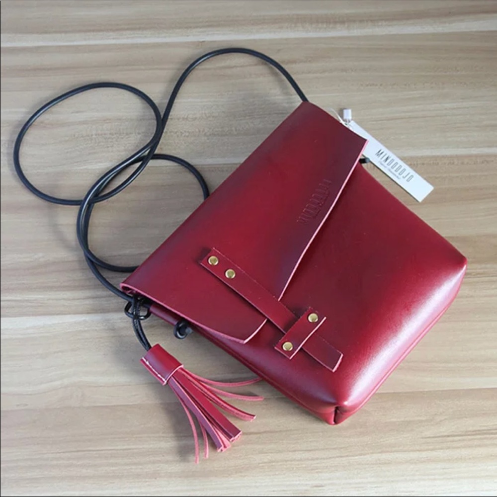 handmade leather shoulder bag